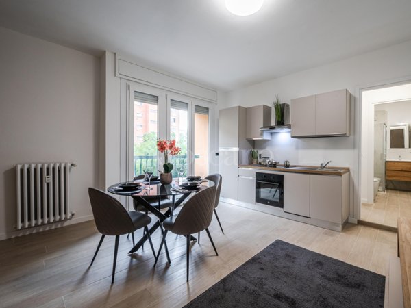 casa indipendente in vendita a Milano in zona Porta Genova