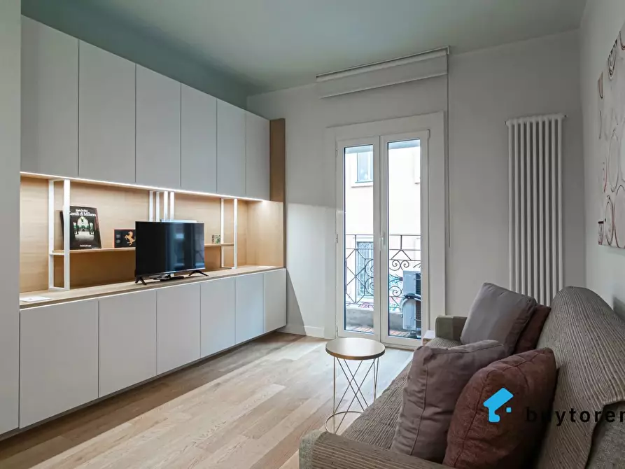 casa indipendente in vendita a Milano in zona Porta Venezia