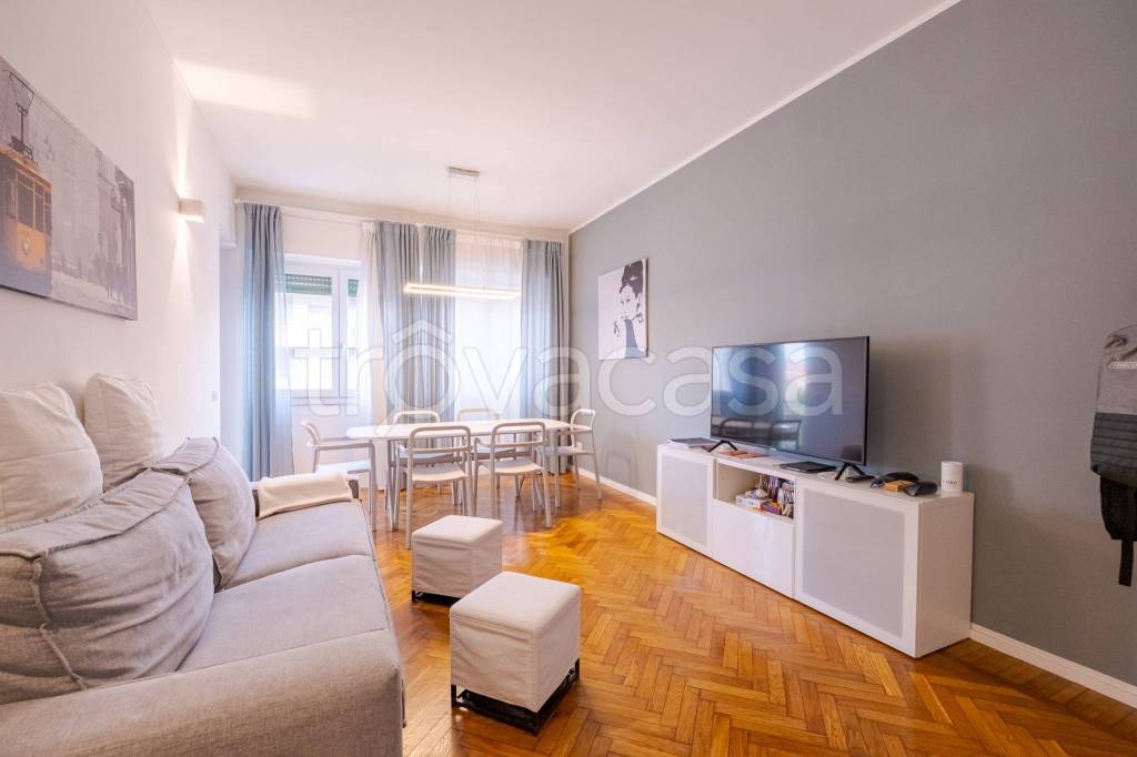 appartamento in vendita a Milano in zona Città Studi