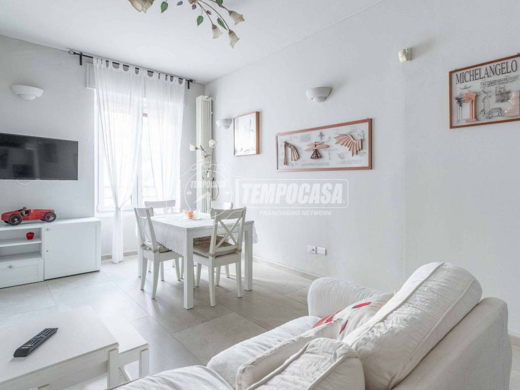 appartamento in vendita a Milano in zona Morivione