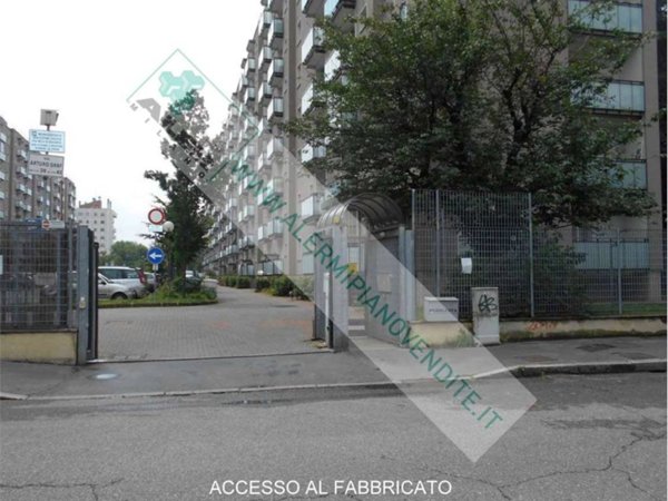 appartamento in vendita a Milano in zona Bovisa