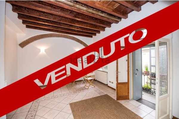 appartamento in vendita a Milano in zona Porta Genova