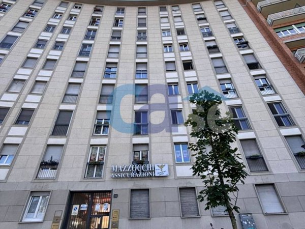 appartamento in vendita a Milano in zona Famagosta