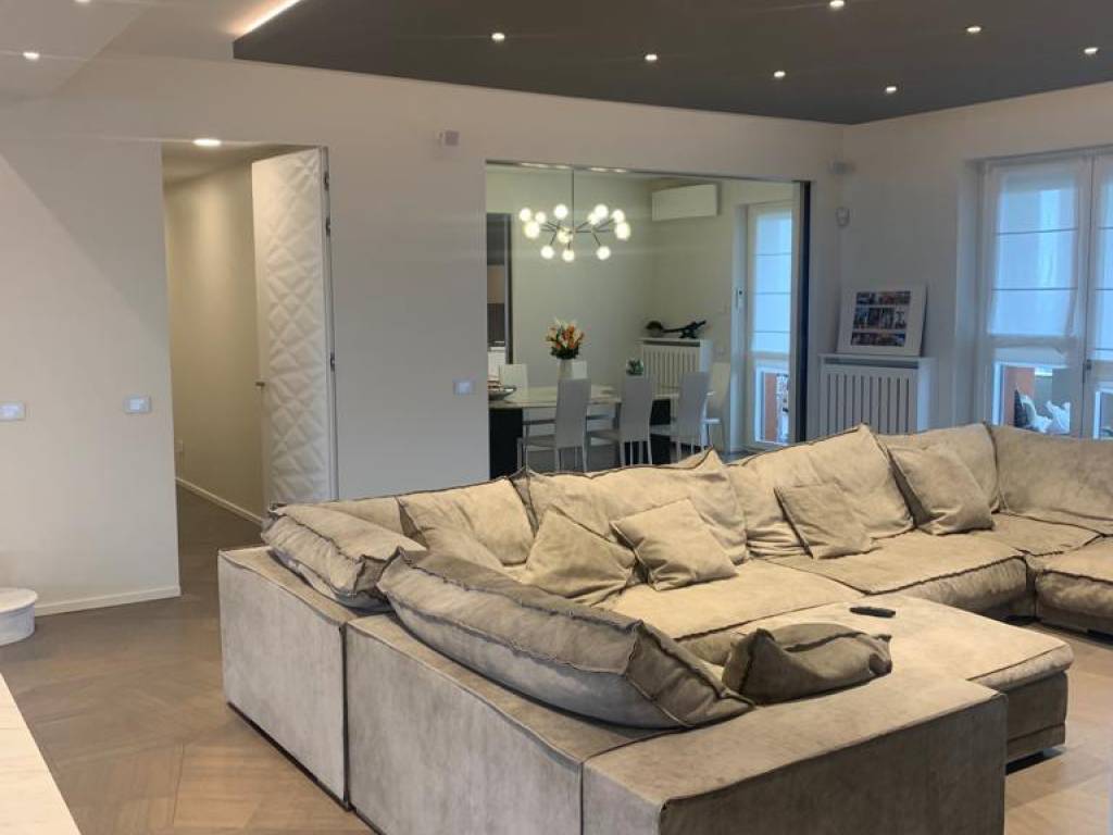 appartamento in vendita a Milano in zona Trenno