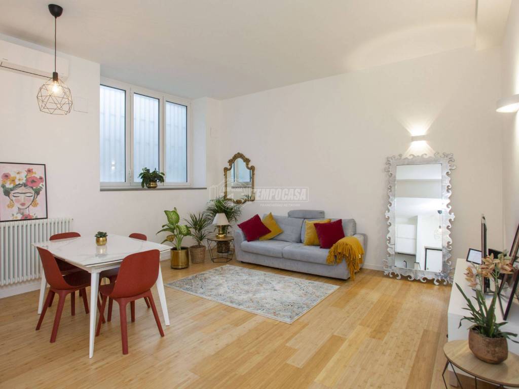 appartamento in vendita a Milano in zona Sempione