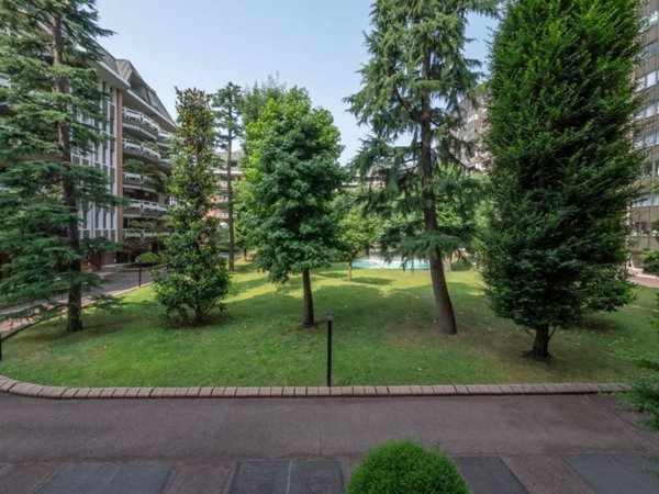 appartamento in vendita a Milano in zona Trenno