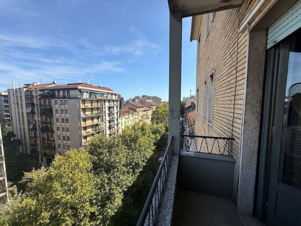 appartamento in vendita a Milano in zona Sempione