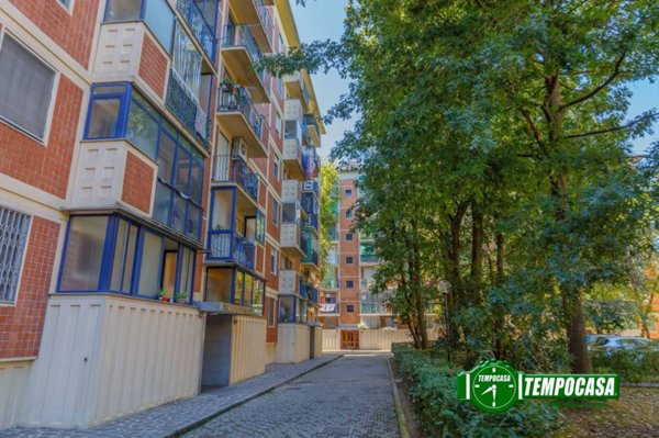 appartamento in vendita a Milano in zona Quartiere degli Olmi