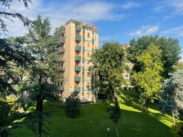 appartamento in vendita a Milano in zona Città Studi