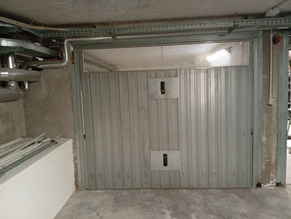 negozio in vendita a Milano in zona San Cristoforo
