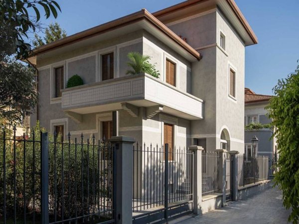 casa indipendente in vendita a Milano in zona Città Studi
