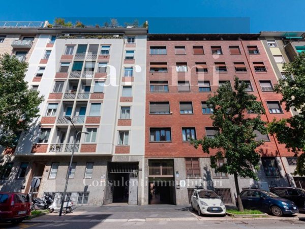 appartamento in vendita a Milano in zona Piazzale Lodi
