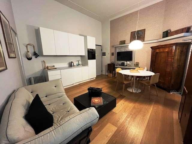 appartamento in vendita a Milano in zona Sempione
