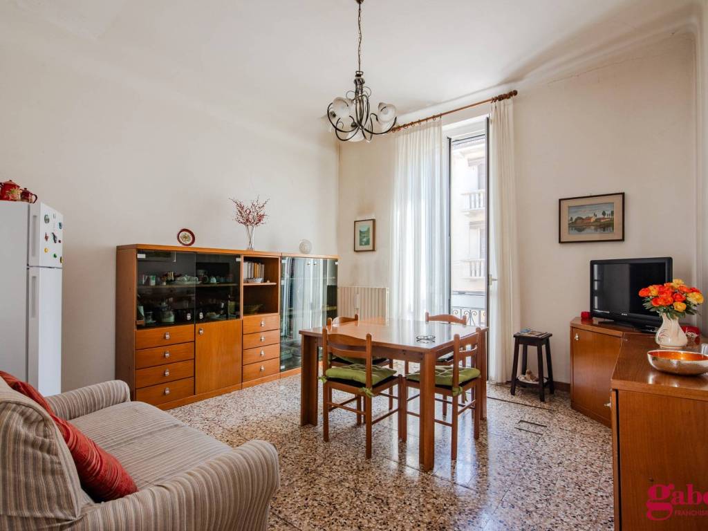 appartamento in vendita a Milano in zona Conchetta