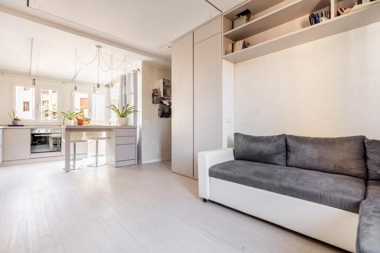 appartamento in vendita a Milano in zona Sant'Ambrogio
