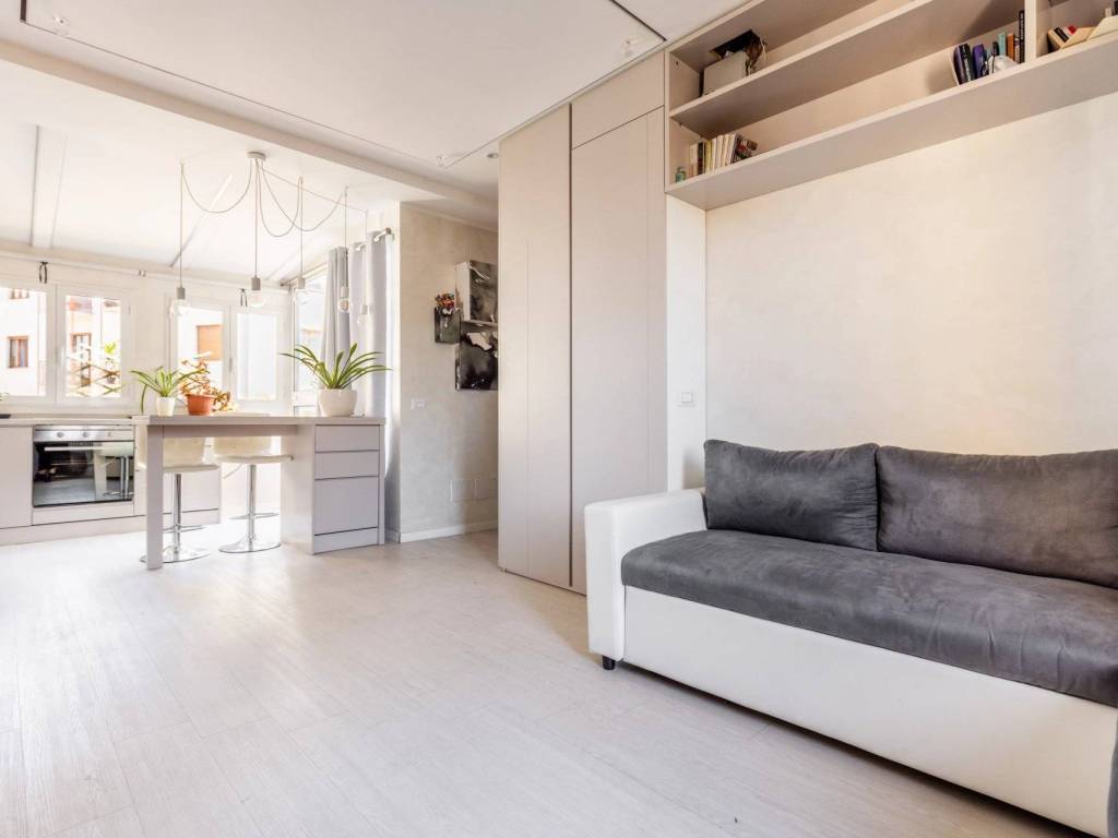 appartamento in vendita a Milano in zona Solari