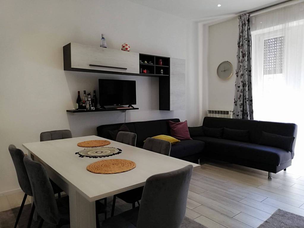appartamento in vendita a Milano in zona Isola