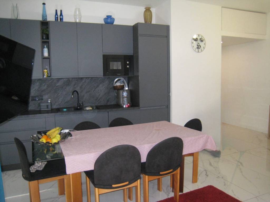 appartamento in vendita a Milano in zona Porta Genova