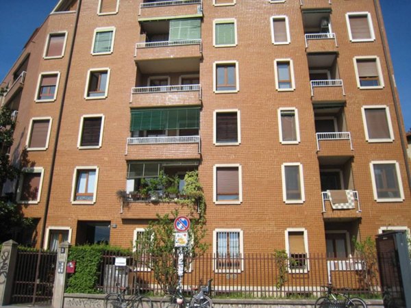 appartamento in vendita a Milano in zona Porta Genova