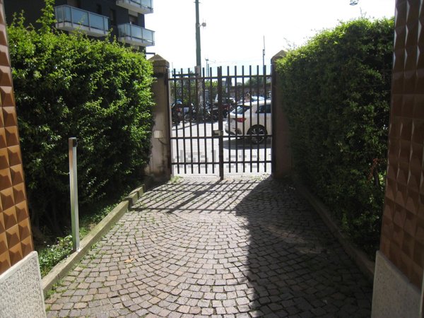 appartamento in vendita a Milano in zona Porta Genova