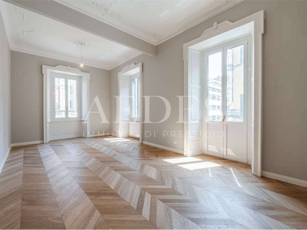 appartamento in vendita a Milano in zona Porta Nuova