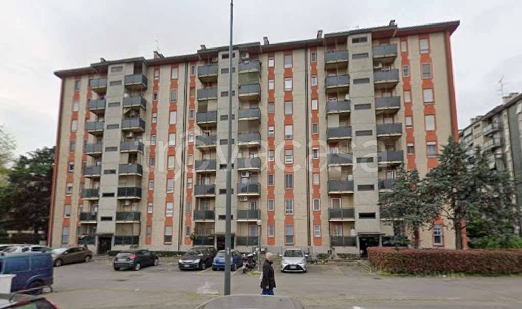 appartamento in vendita a Milano in zona Gallaratese