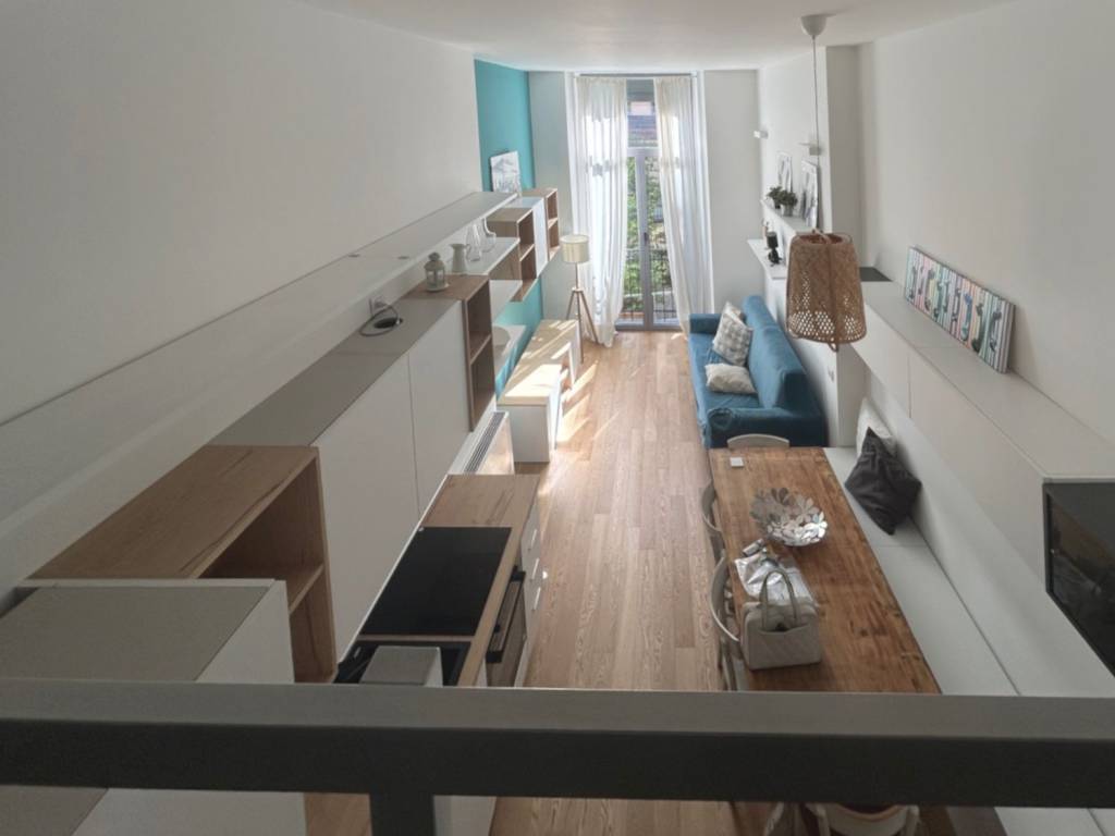 appartamento in vendita a Milano in zona Porta Nuova