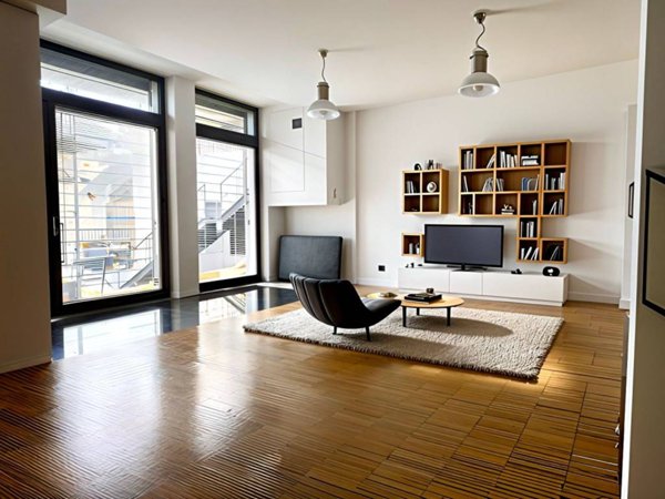 appartamento in vendita a Milano in zona Famagosta