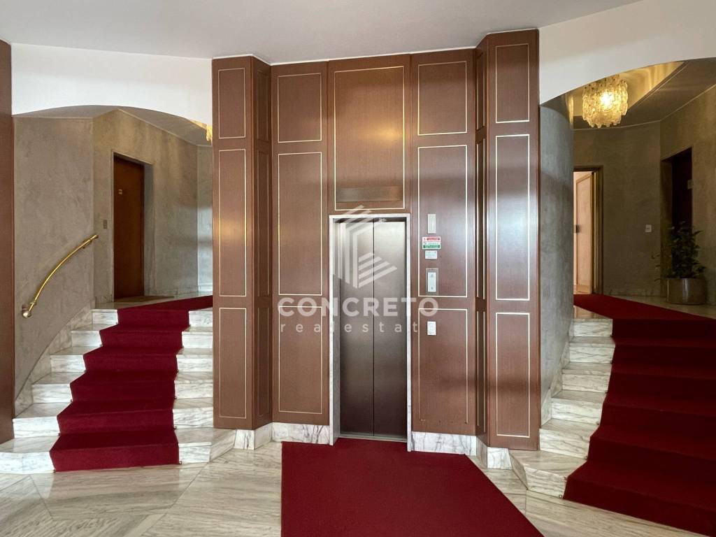 appartamento in vendita a Milano in zona Centro Direzionale
