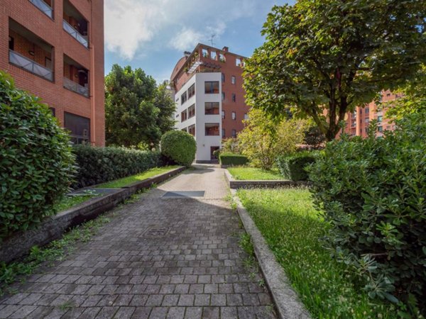 appartamento in vendita a Milano in zona Chiesa Rossa