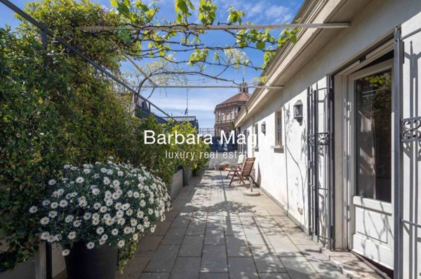 casa indipendente in vendita a Milano in zona Porta Venezia