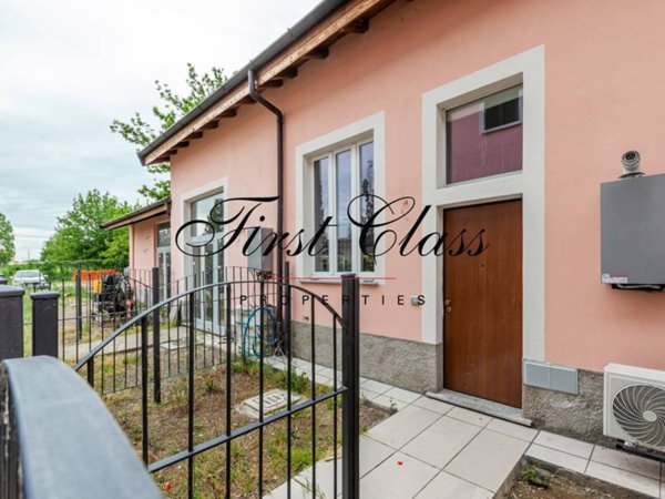 appartamento in vendita a Milano in zona Vigentino