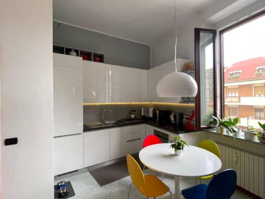 appartamento in vendita a Milano in zona Isola