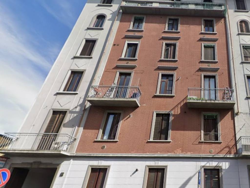appartamento in vendita a Milano in zona Barona