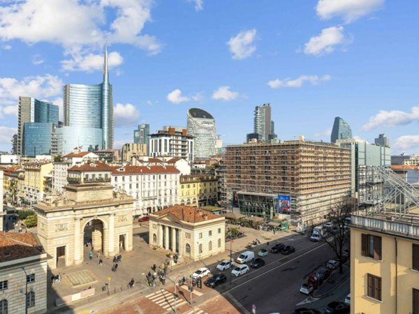 appartamento in vendita a Milano in zona Porta Garibaldi