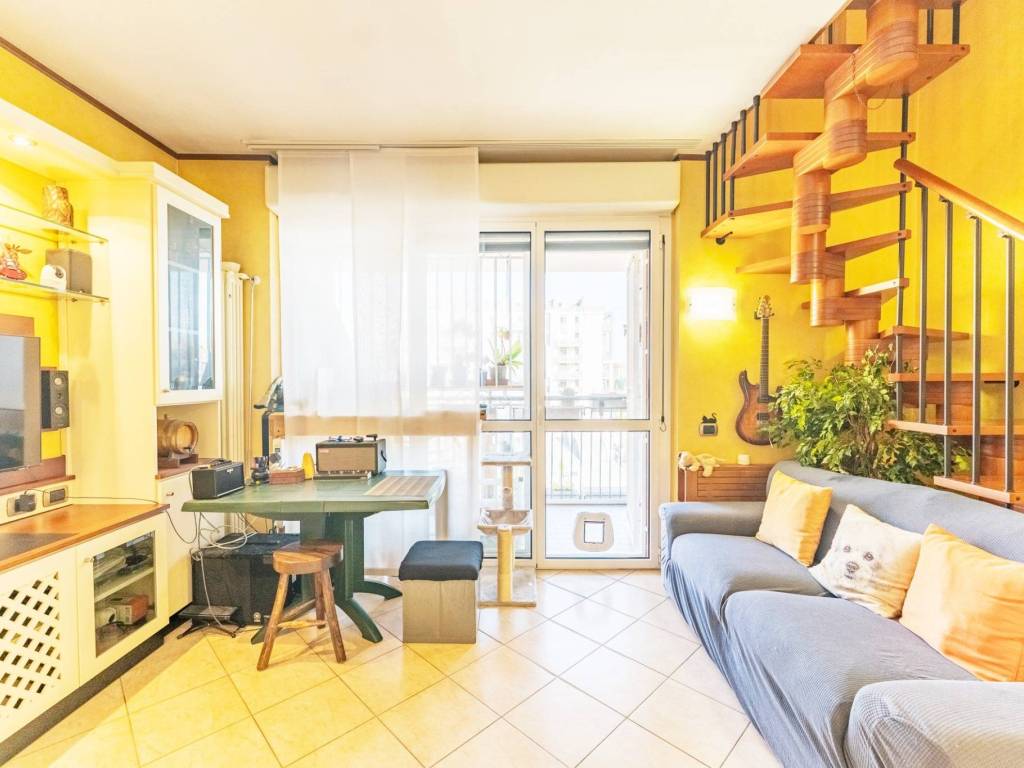 appartamento in vendita a Milano in zona Vigentino