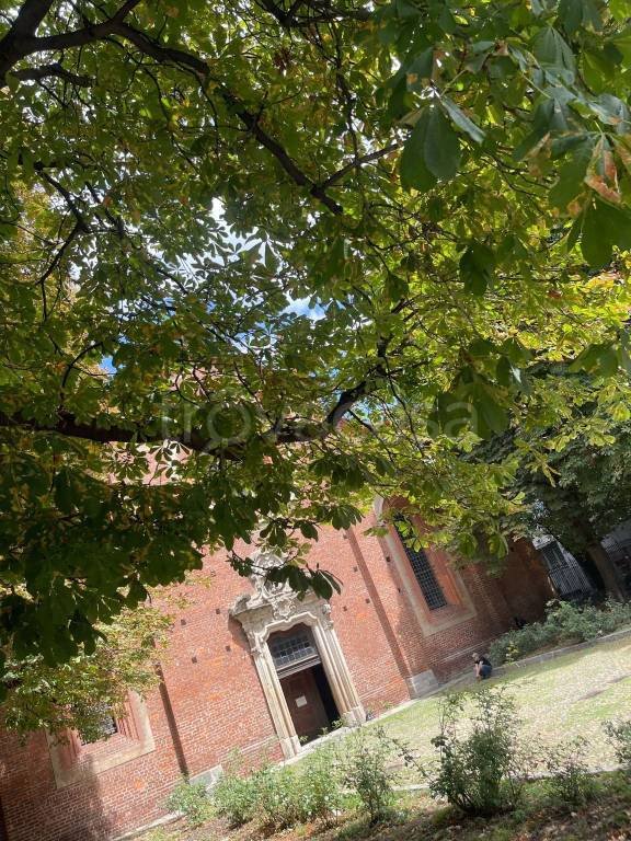 appartamento in vendita a Milano in zona Guastalla