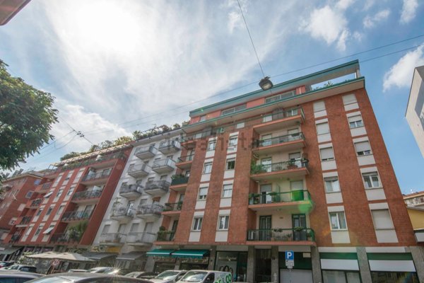 appartamento in vendita a Milano in zona Sempione