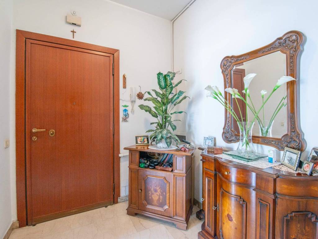 appartamento in vendita a Milano in zona Sempione