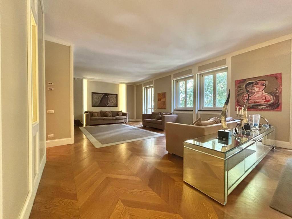appartamento in vendita a Milano in zona Il Portello