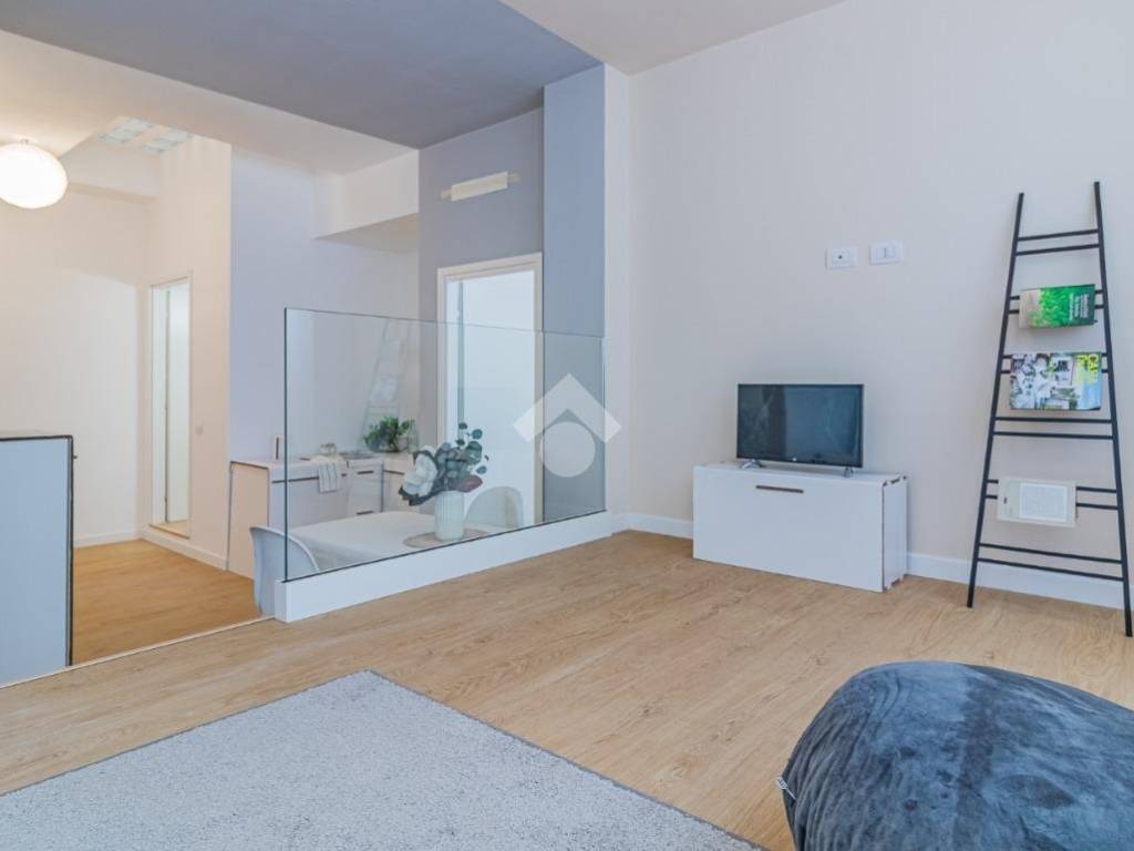 appartamento in vendita a Milano in zona Piazzale Lodi