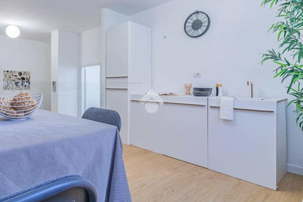 appartamento in vendita a Milano in zona Piazzale Lodi