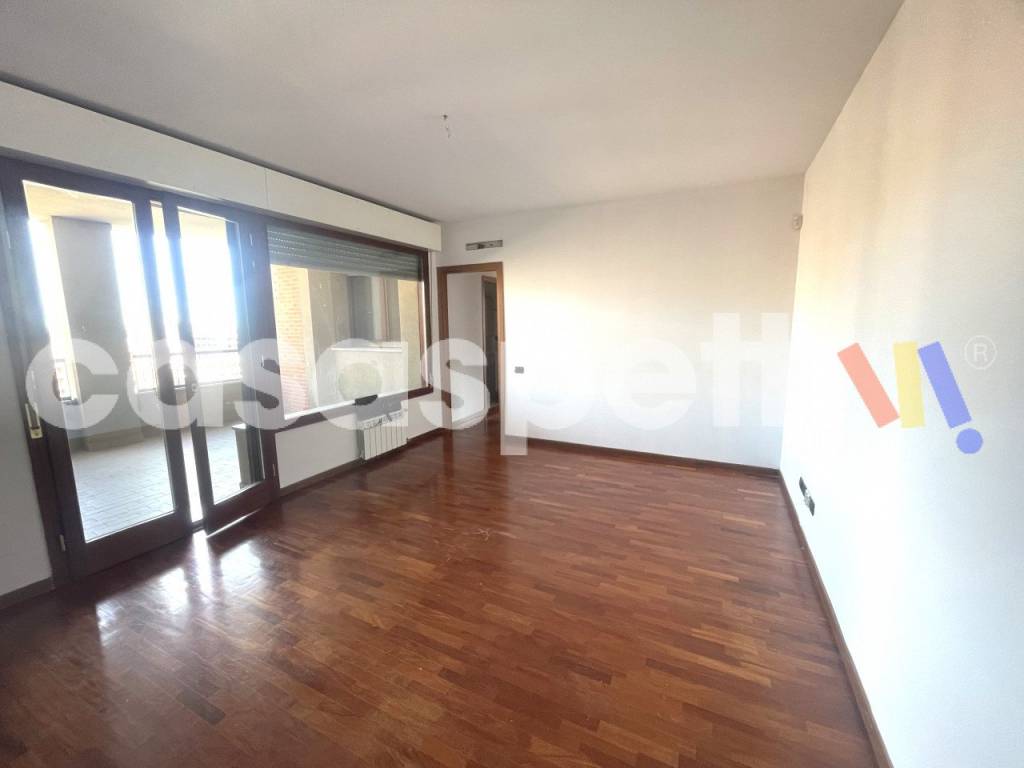 appartamento in vendita a Milano in zona Adriano