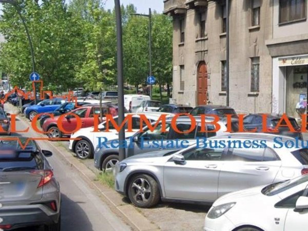 negozio in vendita a Milano in zona Sempione