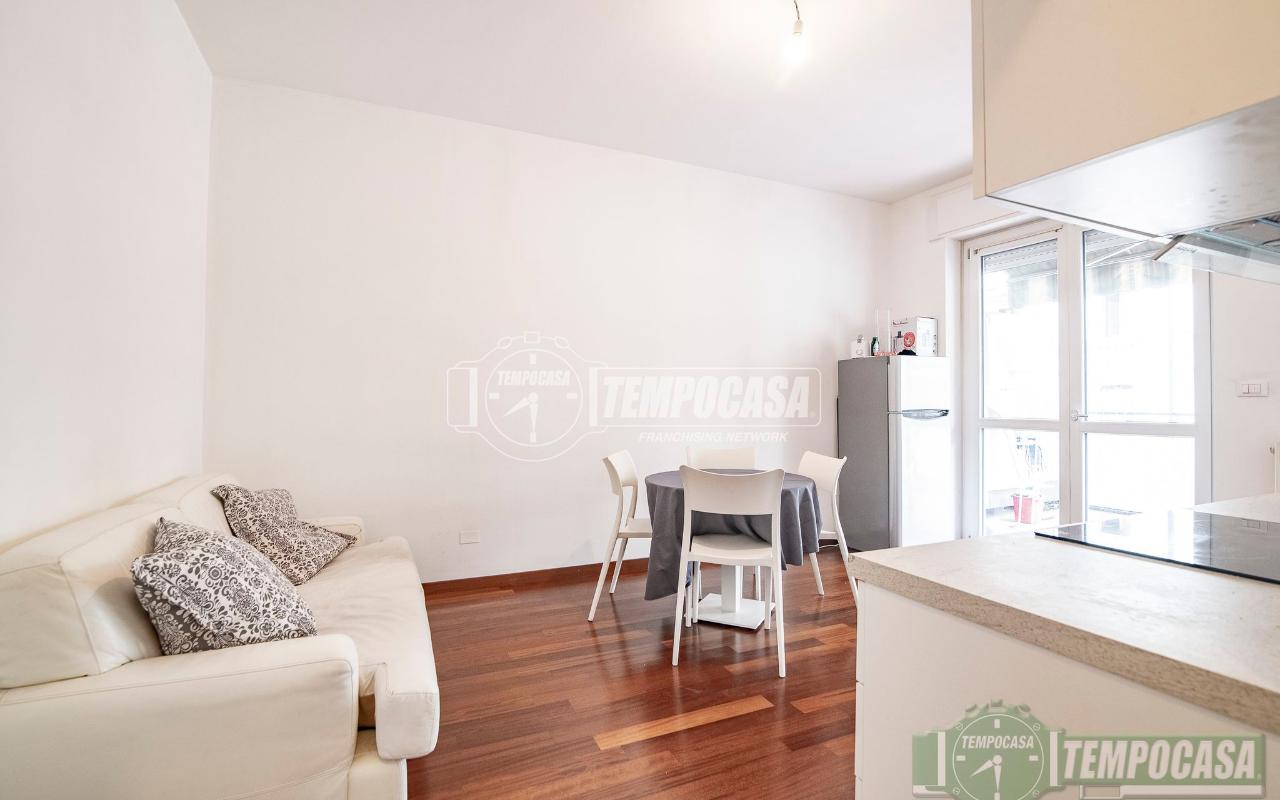 appartamento in vendita a Milano in zona Loreto