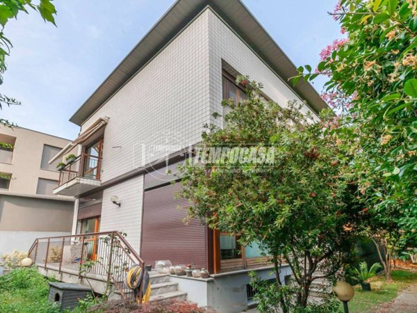 casa indipendente in vendita a Milano in zona Maggiolina