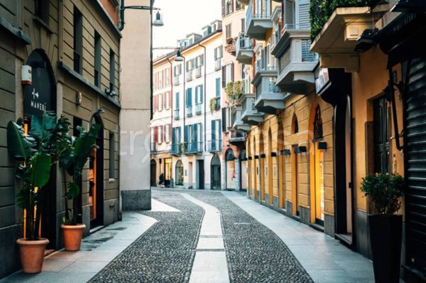 appartamento in vendita a Milano in zona Cadorna