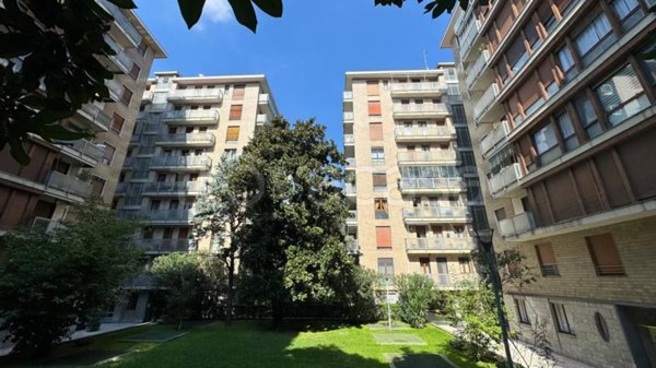 appartamento in vendita a Milano in zona Piazzale Lodi