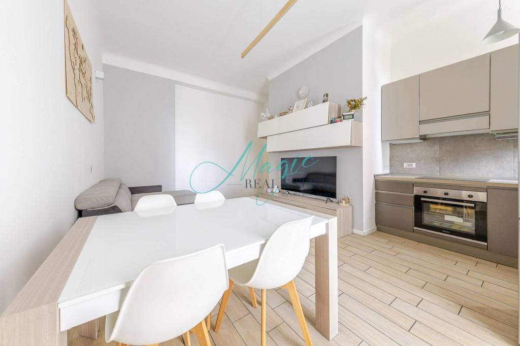 appartamento in vendita a Milano in zona Prato Centenaro