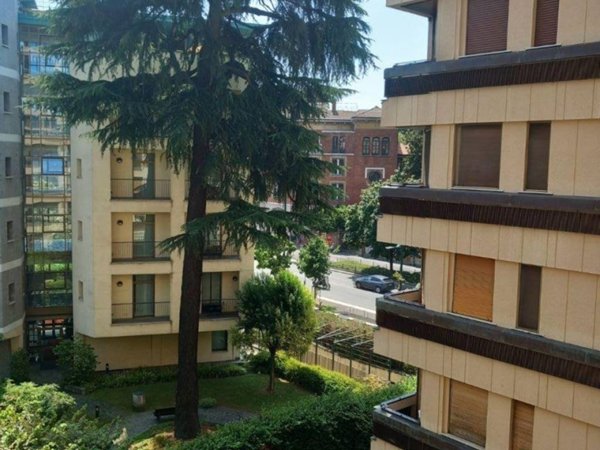appartamento in vendita a Milano in zona Il Portello